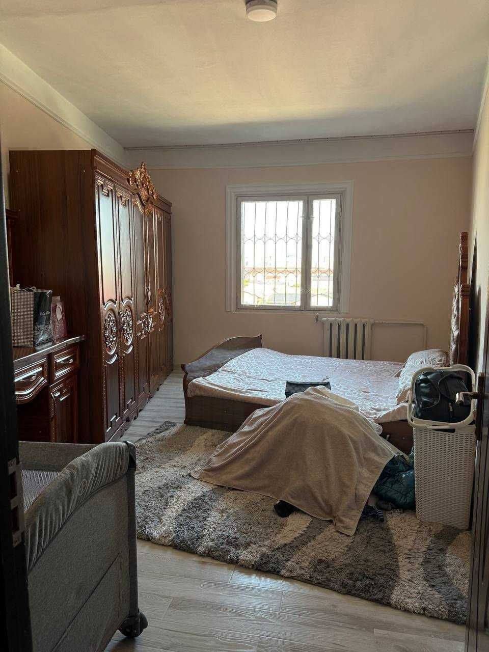 Kvartira sotiladi 4 xonaliy