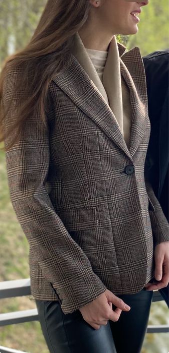 Weekend Maxmara sacou din lana prelucrat 1000 de lei