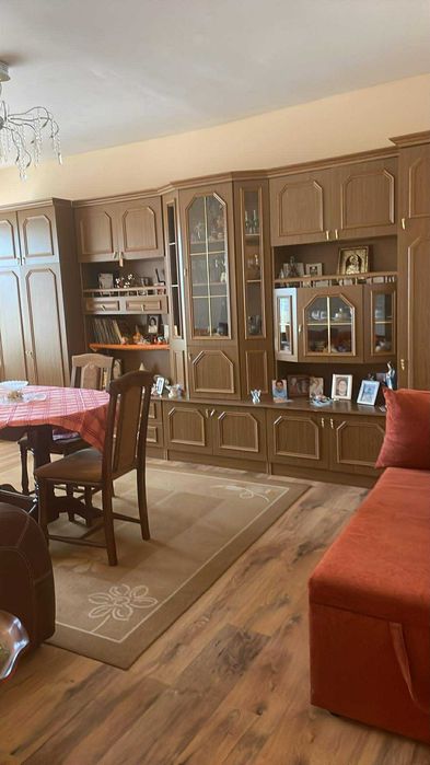 Продава се апартамент .