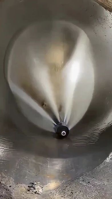 Gidro tozalash yuqori bosim orqali suv bilan tozalanadi