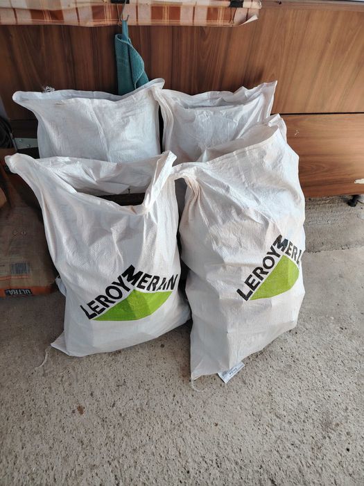 Lemne tăiate la sac