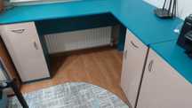 Birou pe colt, calitate superioara, dimensiuni 1.75m × 1.30m × 0.55m