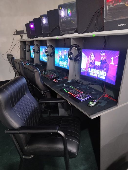 Kampyuter va playstation 3 soatiladi. Game Club uchun zor kampyuterlar