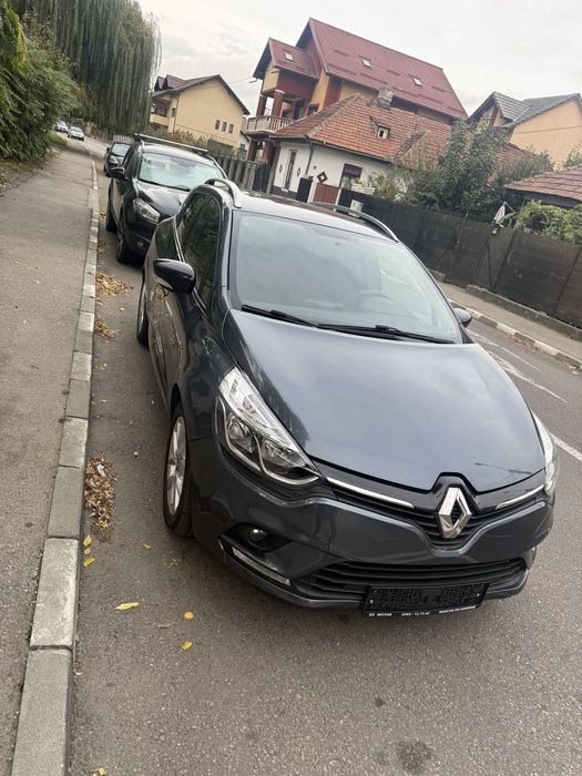 Vand Renault Clio 4 ,motor 0.9 turbo ,modelul Limited !