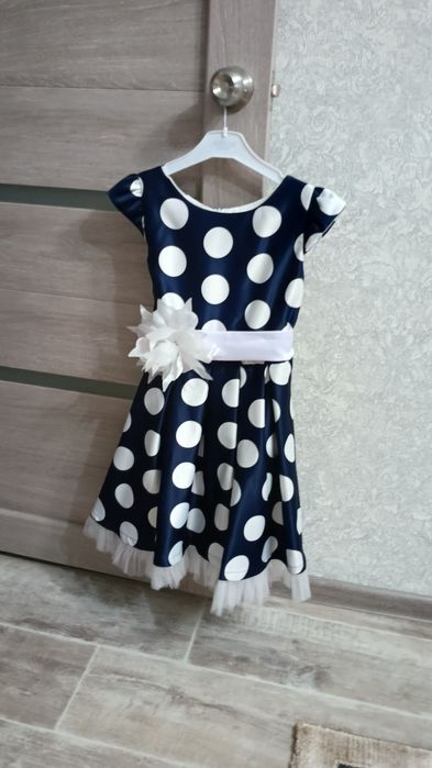 Продам      платье