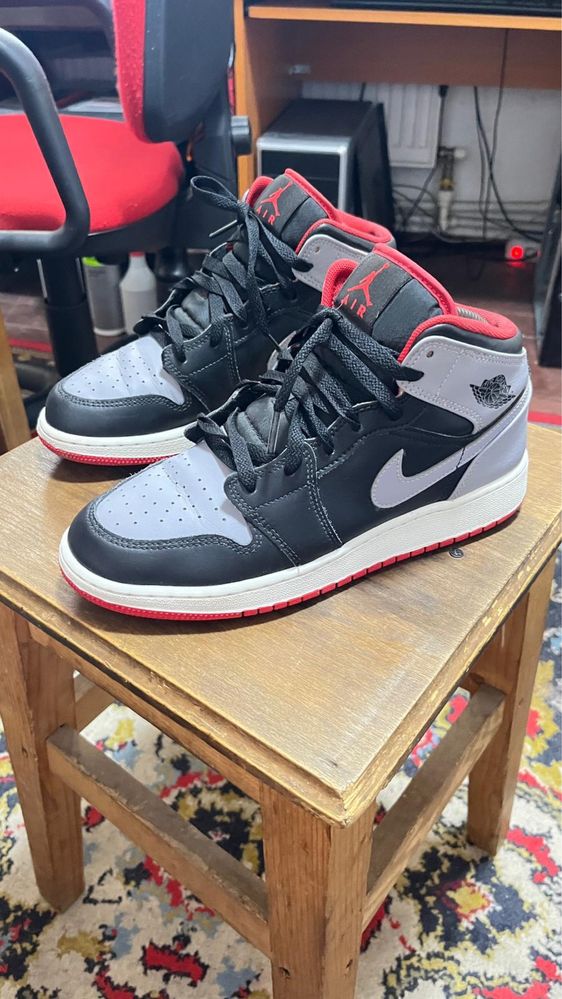 Adidasi Air Jordan 39