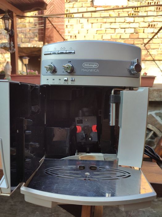 Кафеавтомат Delonghi Magnifica ECO