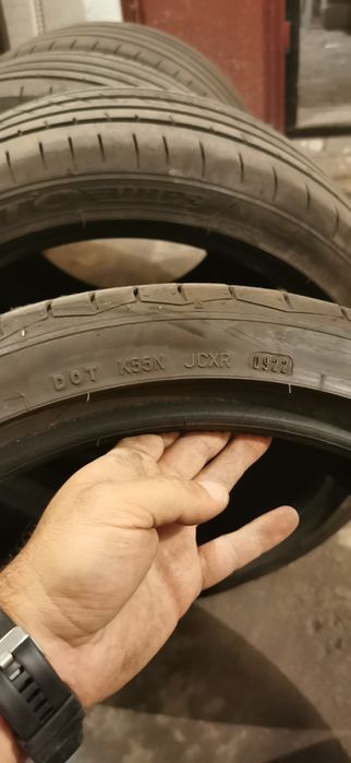 Vând cauciucuri vara 2 latimi folosite pe bmw