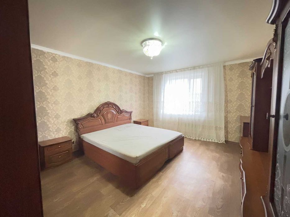 евро-3 комнатная квартира в районе 8 школы