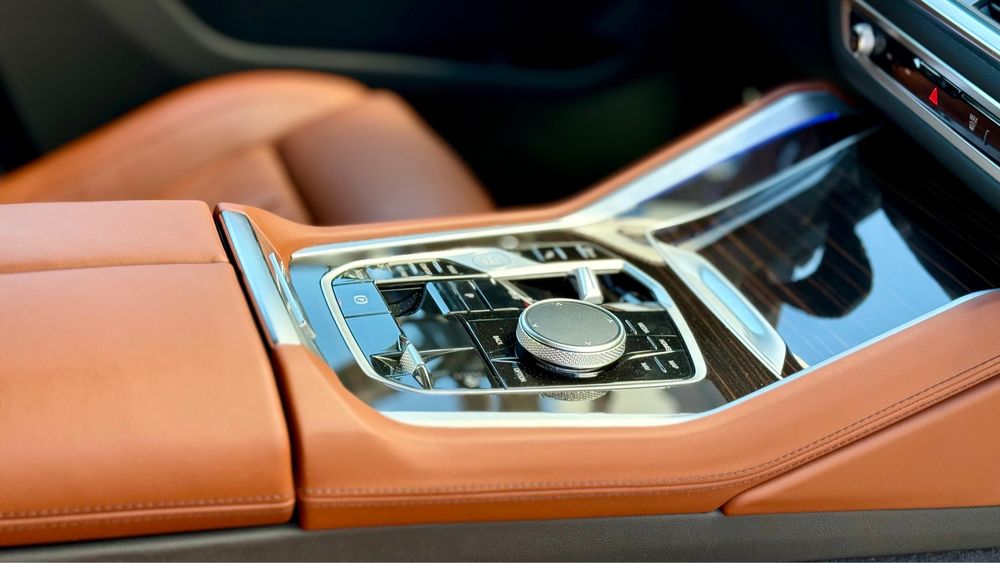 Vand BMW X6, an de fabricatie iulie 2024, 16.000 km