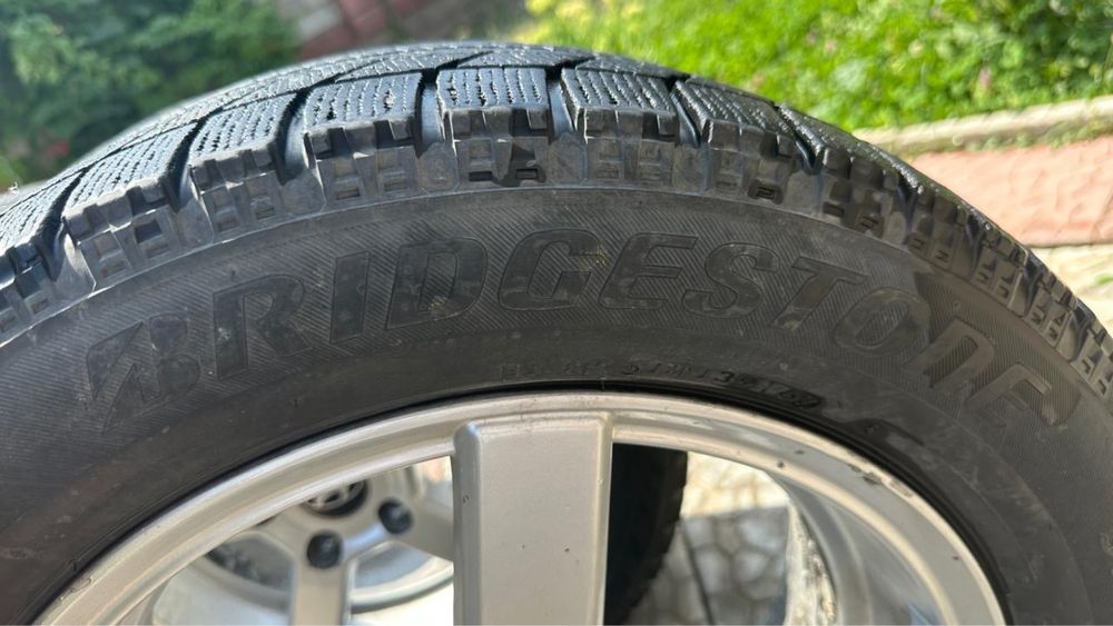 Зимние шины Bridgestone