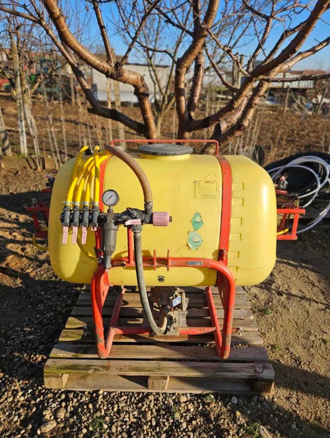 Vând met 8m, 350l