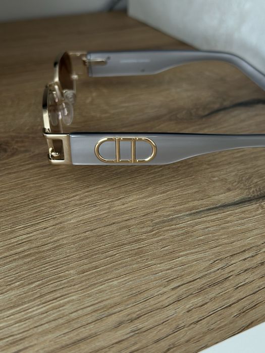 Слънчеви очила Carolina Lemke.