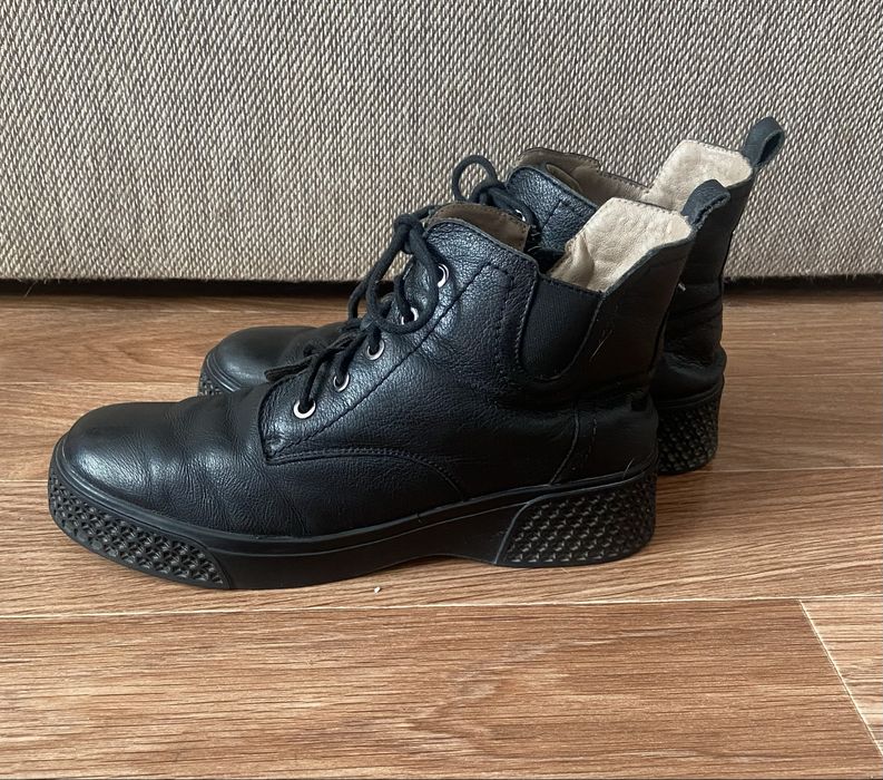 Продам женскую обувь ,в отличном состоянии,демисизонную