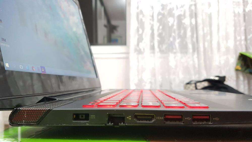 Laptop Lenovo IDeaPad Y50-70 cu procesor Intel Core i7 nvidia gtx 860