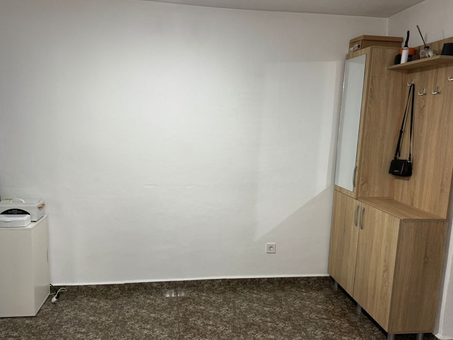 Vând apartament cu 2 camere decomandat