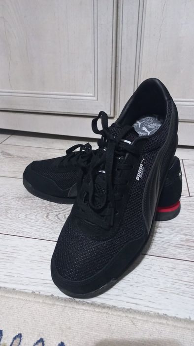 Продам мужские кроссы