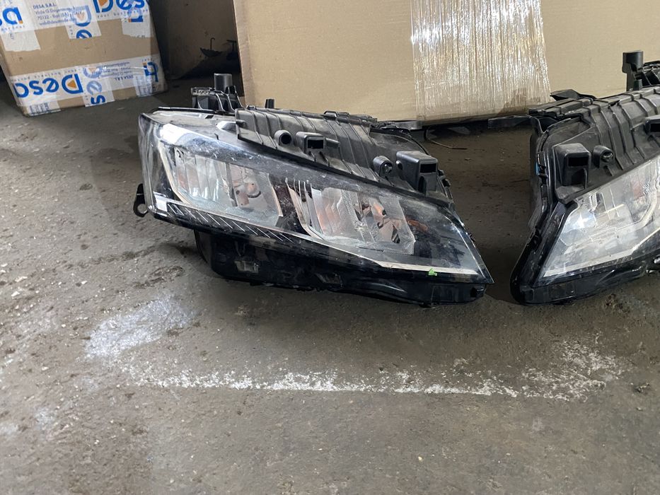 Far Peugeot 308 3 2021 - 2024 faruri stanga dreapta peugeot 408