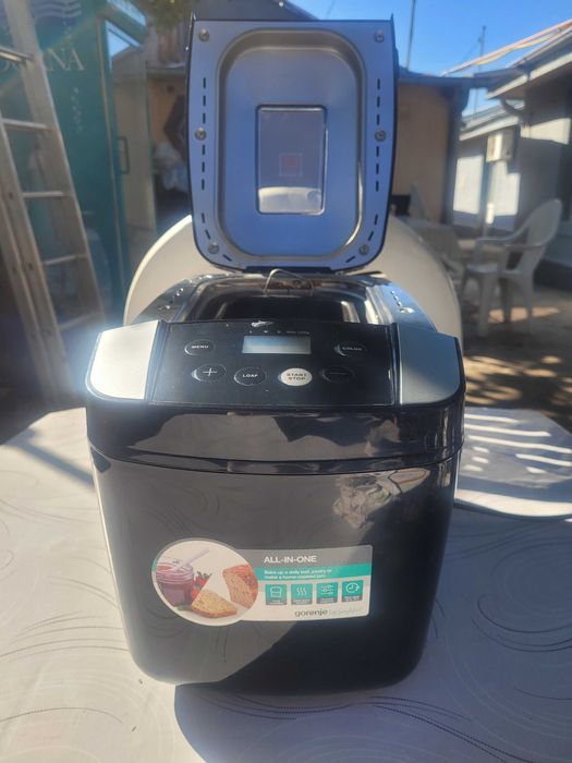 Masina de copt paine GORENJE BM1210BK