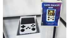Consola retro portabila R36S 64GB cu jocuri, quad core 1.5GHz, 1GB