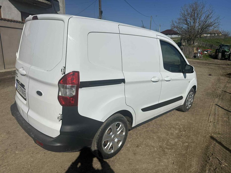 Vand / schimb ford transit curier