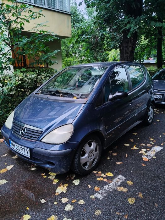 Vind autoturism marca Mercedes