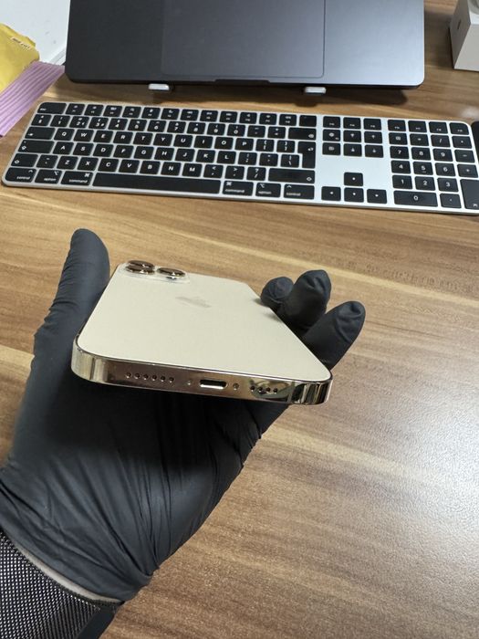 iPhone 13 Pro Max / 256 GB / Gold / Impecabil |