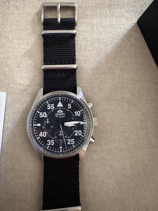 Часовник Orient RA-KV0502B