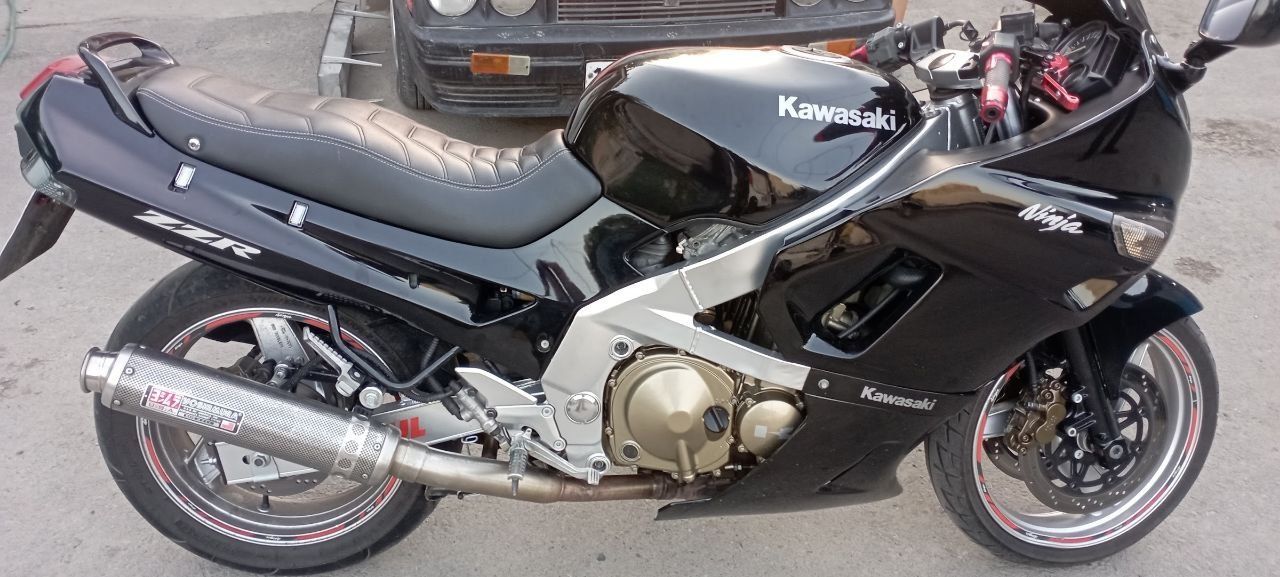 мотоцикл Kawasaki zzr 600