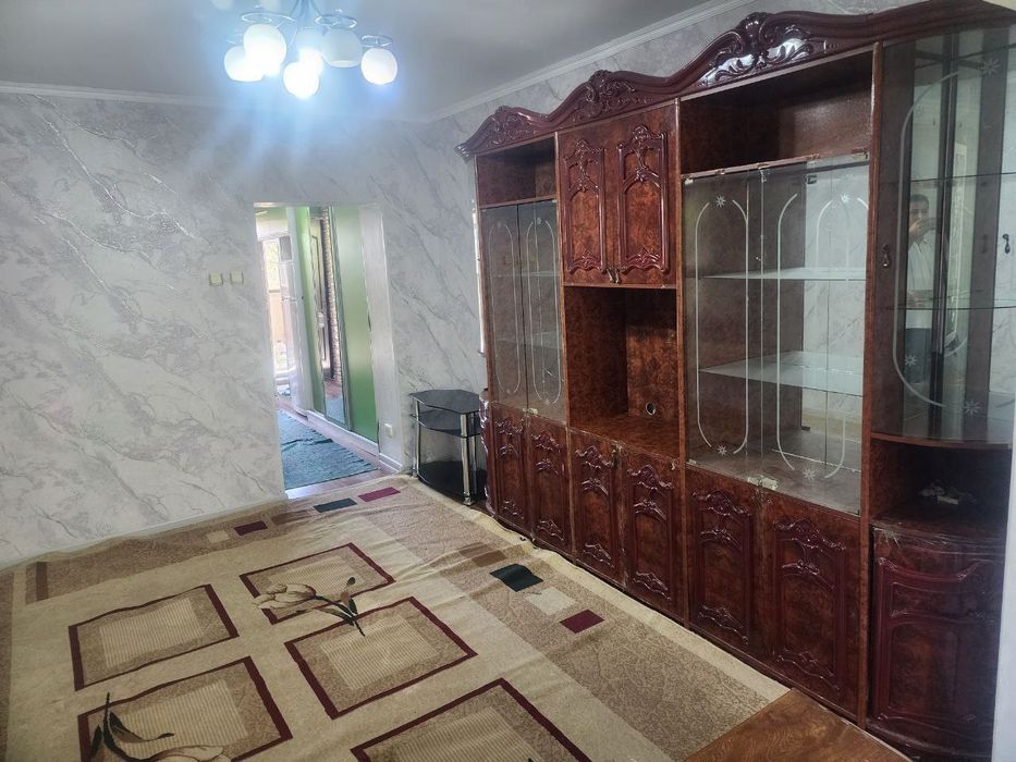 Продаю квартиру в Яшнабадском Авиасозлар-Дубовая 1ком 4-этаж 4-этажном