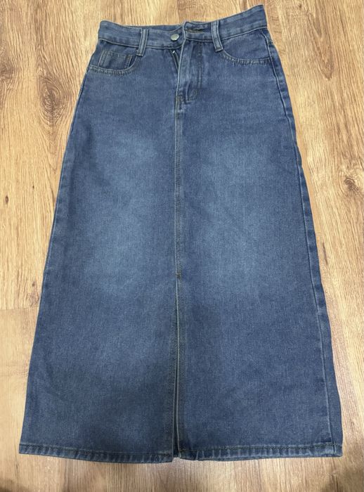 Продаи джинсовую юбку 42 размера
