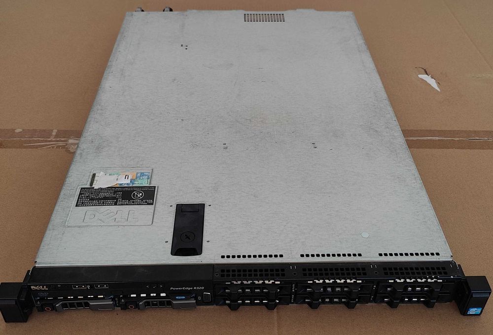 Servere DELL PowerEdge R320