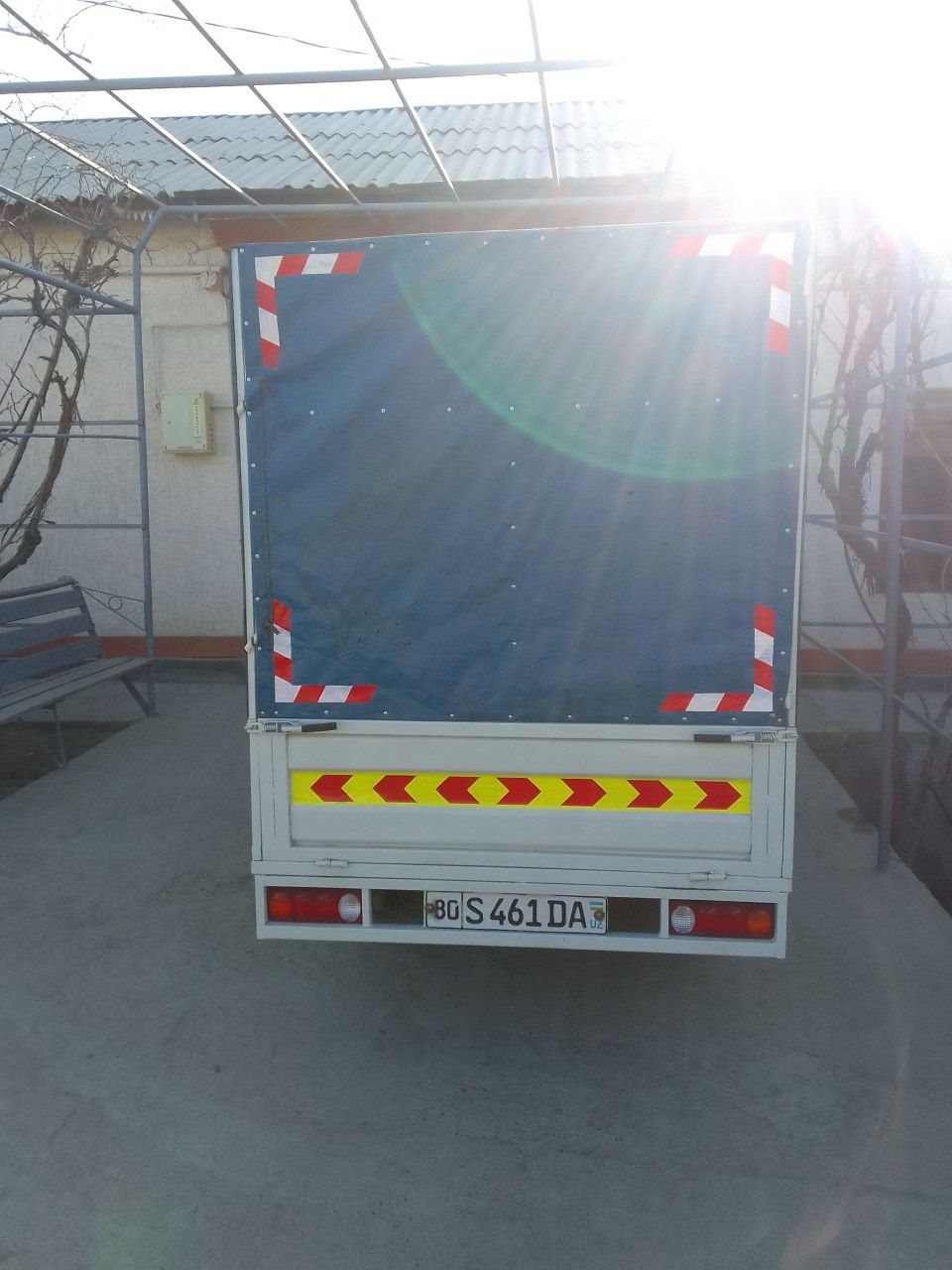 Avtomobil sorltiladi