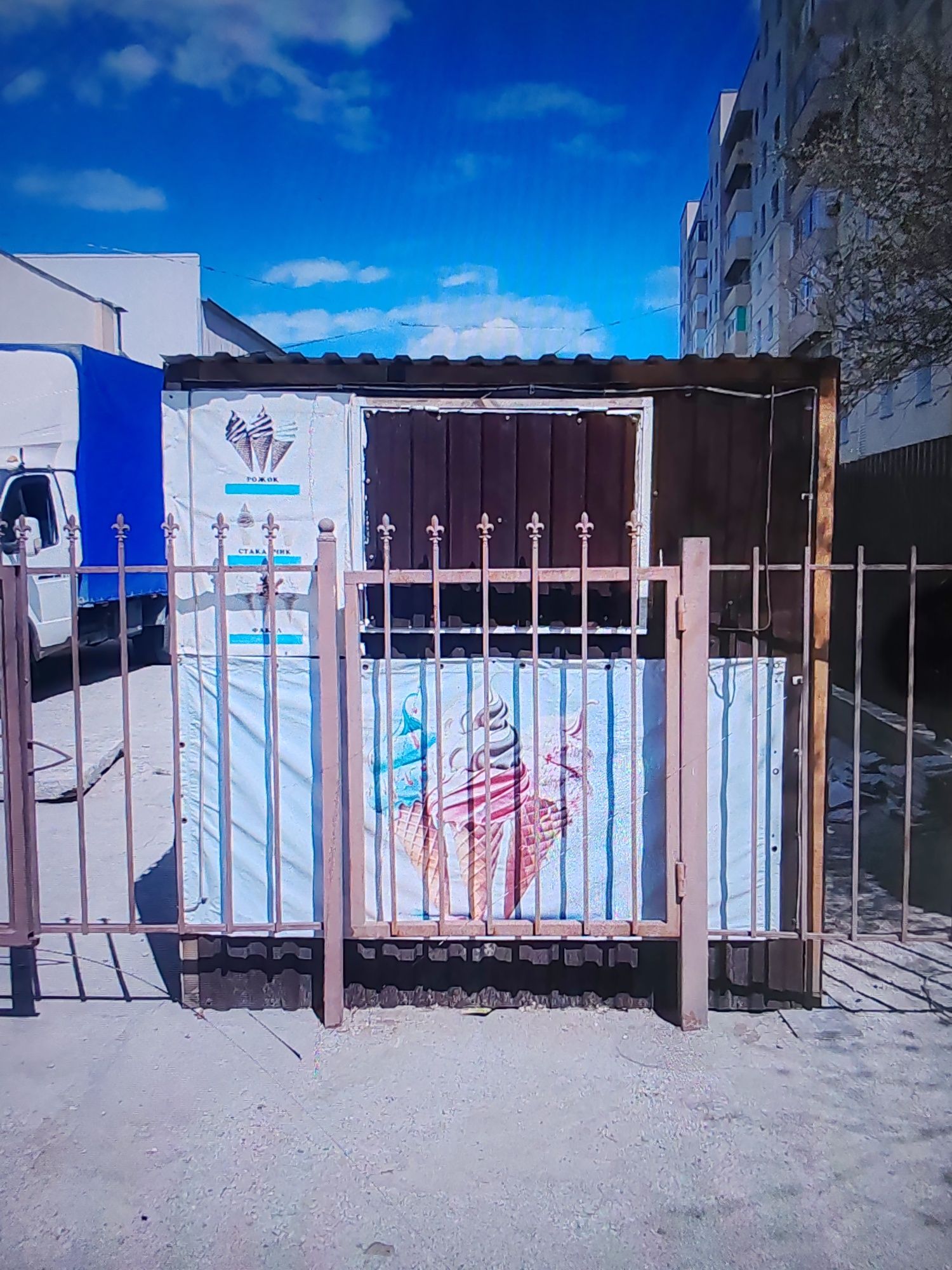Продам киоск размером 2*2