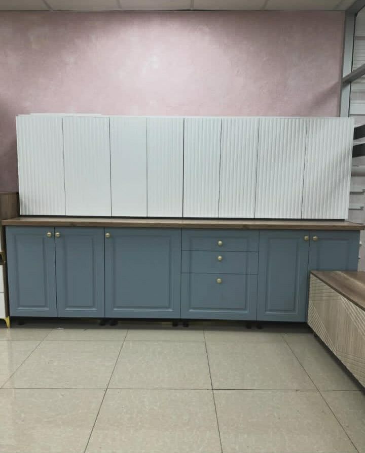 Продам кухонную гарнитуру