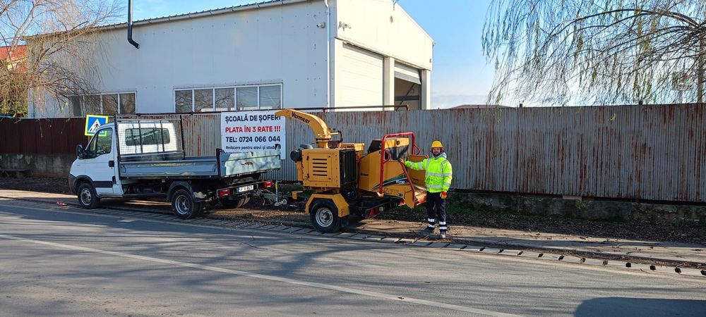 Inchiriez tocator de crengi profesional pana la 25 cm!