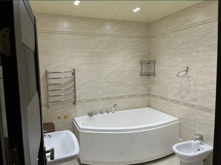 Продается кв спец план 2.в3/5/5 Лифт