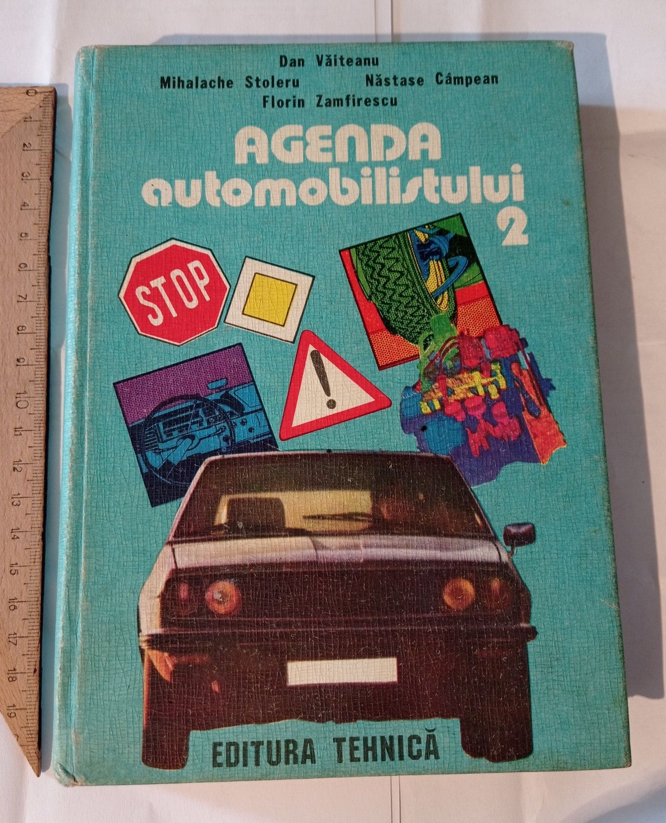 Vând sau schimb trei cărți vechi despre Circulația Rutieră.