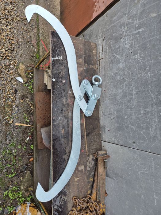 Vând clește pt bușteni