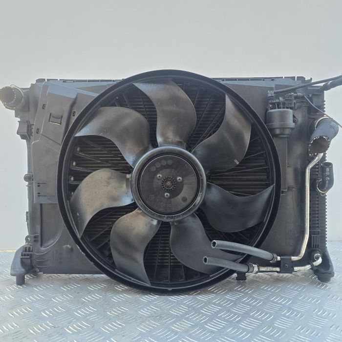 Radiator apa cu electroventilator Mercedes C-Class W204 2.2 DCI