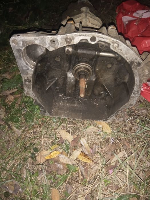 Vand motor Dacia papuc 1.6 carburator și cutie 4x4