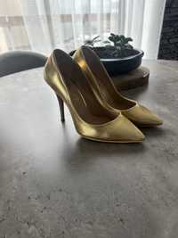 Pantofi stiletto aurii