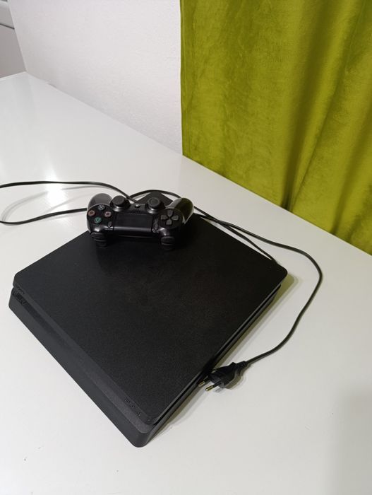 PlayStation ps4slim