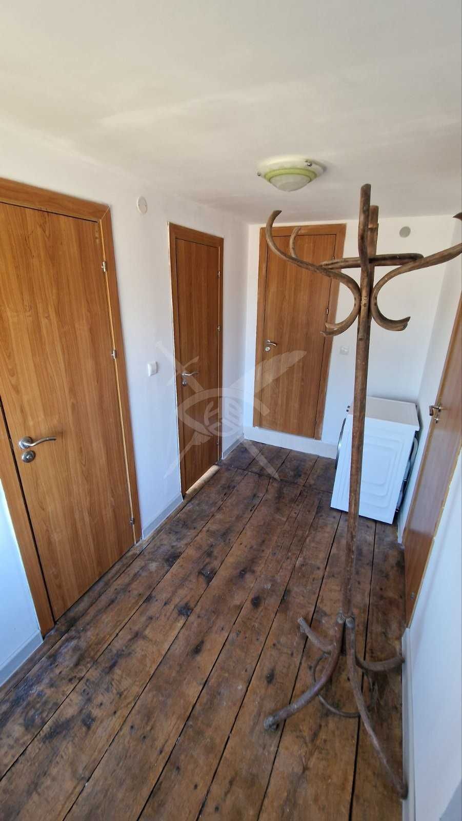 Къща в село Козичино 72100