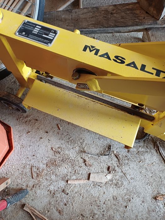 Sa vand următoarele scule electrice ,originale!