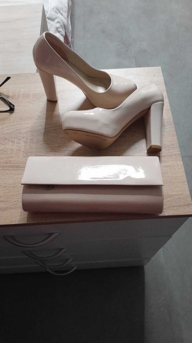 Бална рокля с чанта и обувки