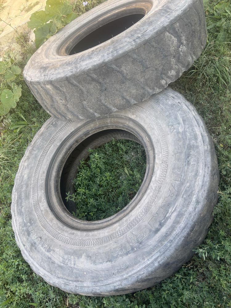Продам шины. Грузовые