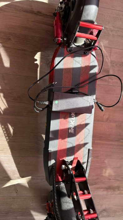 Електрическа тротинетка KuKirin M4+седалка