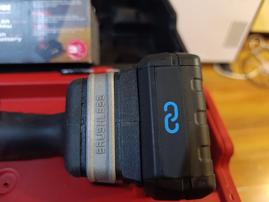 Flex Parkside performes pe acumulator de 20v și incarcator