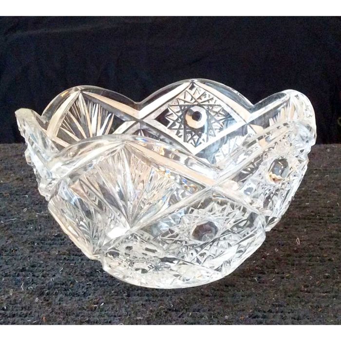 Продам хрустальные салатницы